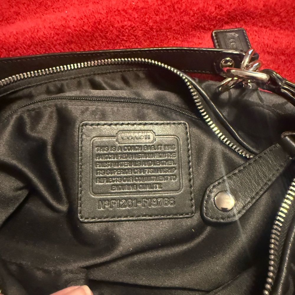 Vintage Like New Coach Madison Hailey Hobo Shoulder Bag - Picture 5 of 5